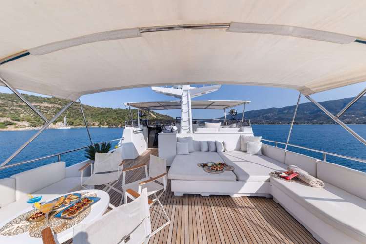 Sundeck