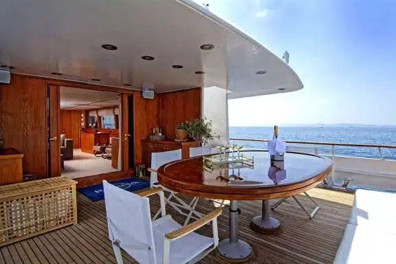 Aft al-fresco dining area