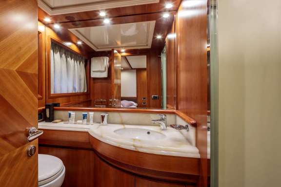 Image of FREEDOM yacht #11