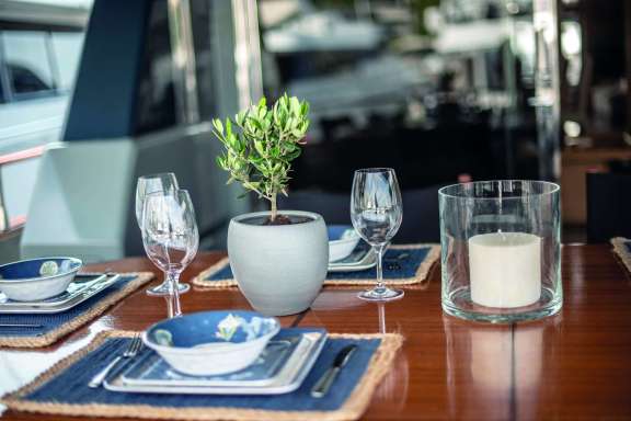 Image of Kiss yacht #10