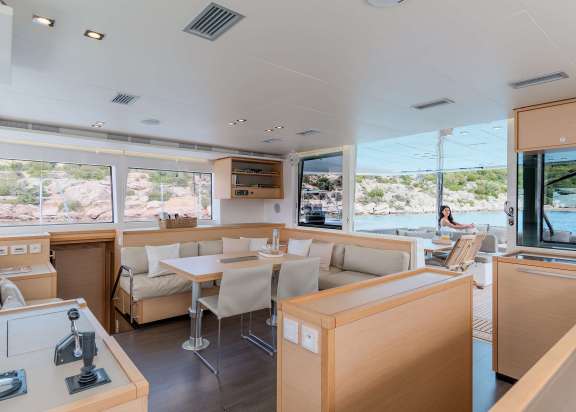 Image of AURA yacht #3