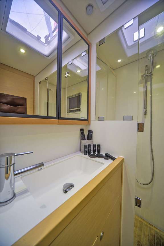 Image of AURA yacht #8