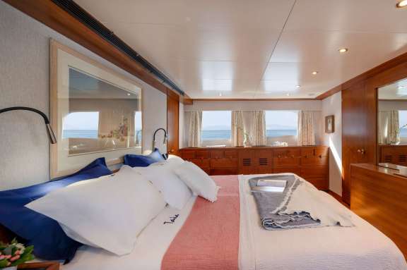 Image of TAKA yacht #5