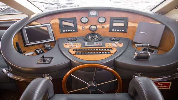 Motor Yacht Titan Cockpit