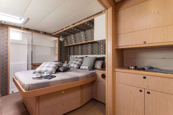 Image of QUEEN OF DIAMONDS yacht #10