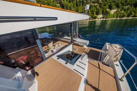 Image of OCEAN LOUNGE yacht #16