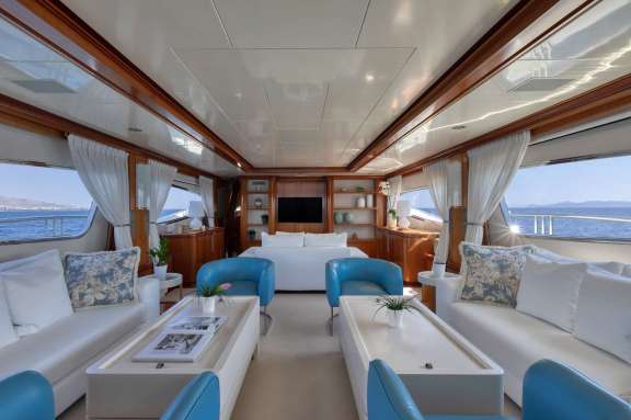 Image of WHY yacht #2