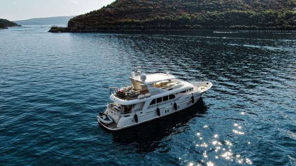 Image of LARGO yacht #12