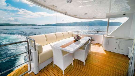 Image of LARGO yacht #4