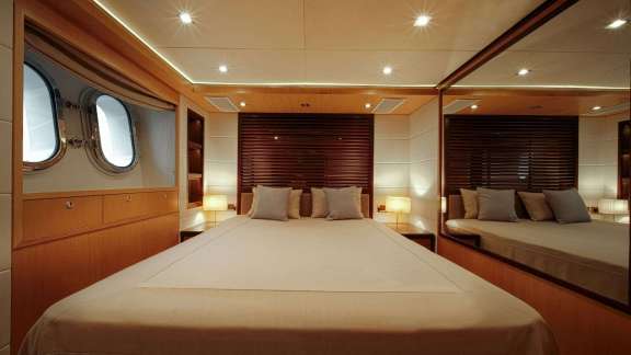 Image of LARGO yacht #9