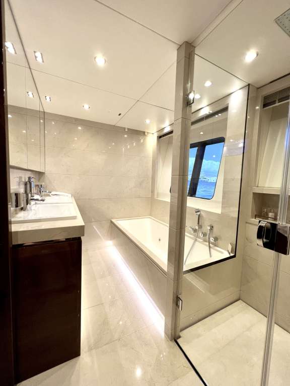 Image of LE VERSEAU yacht #8