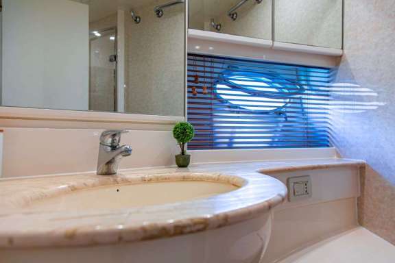 Image of MIRA yacht #11