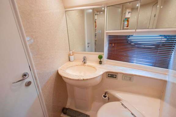 Image of MIRA yacht #9