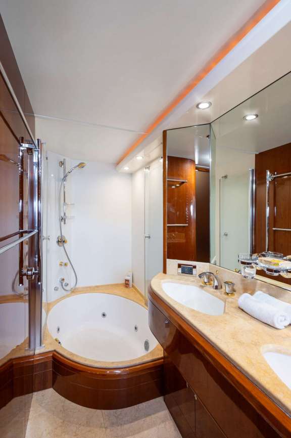 Image of GEKTOR yacht #7