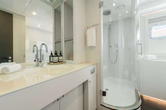 VIP Cabin Bathroom