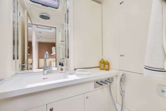 Image of GRATEFUL yacht #13