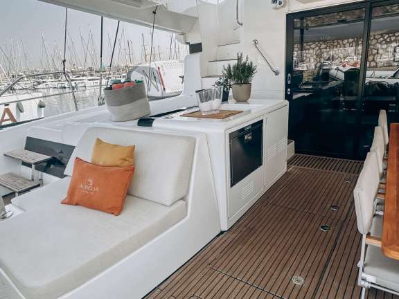 Aft Deck - Sitting Area