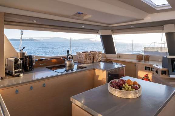 Image of IZABELLA yacht #10