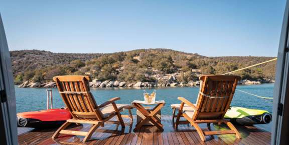 Water Toys - Stern View