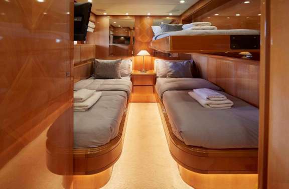 Image of DREAM yacht #11