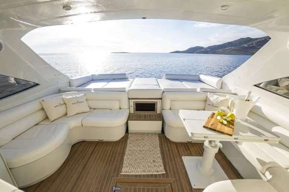 Aft Deck Salon