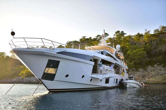 Image of LOVE T yacht #5
