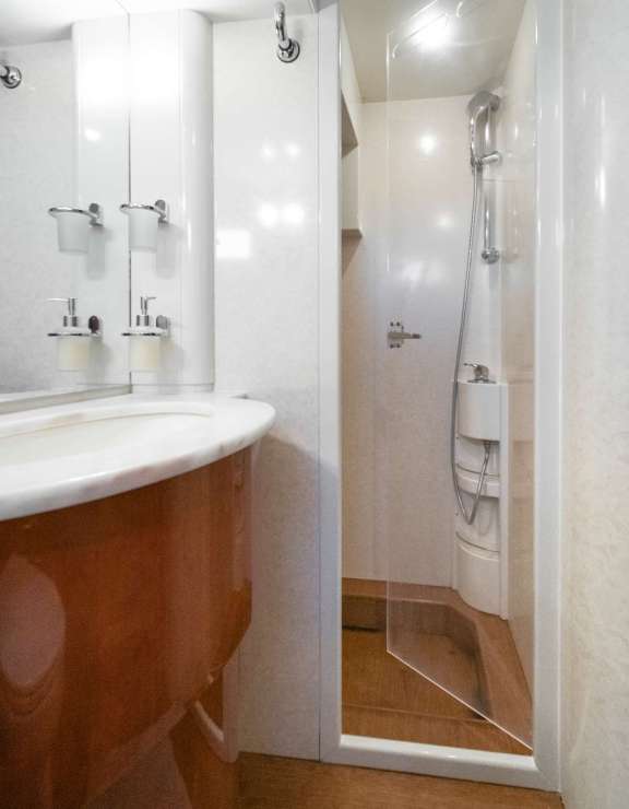 Image of SIMPLY BRILLIANT yacht #9