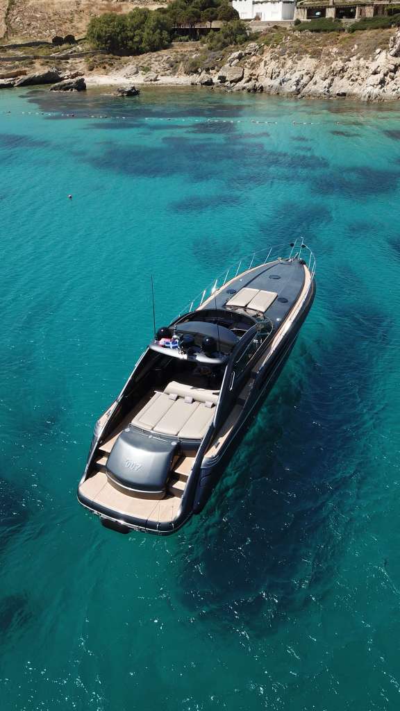 Image of 007 yacht #14