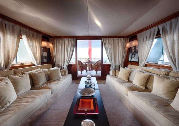 Saloon Looking Forward