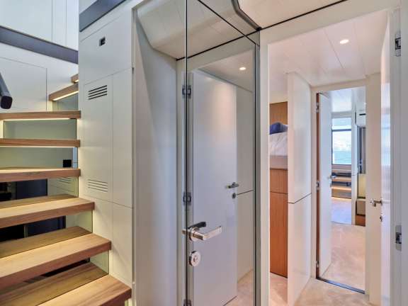 Image of DUCHESS yacht #11