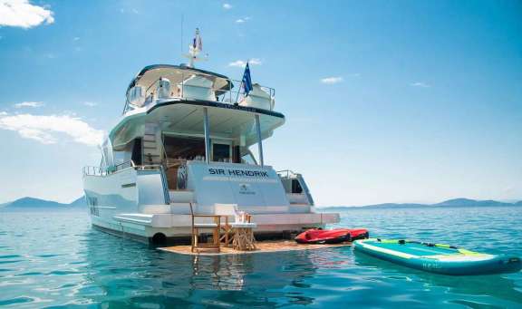Image of SIR HENDRIK yacht #13