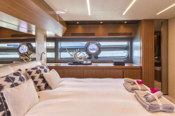 Image of SIR HENDRIK yacht #6