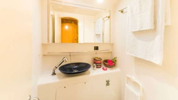 Image of ZORBA CAT yacht #6