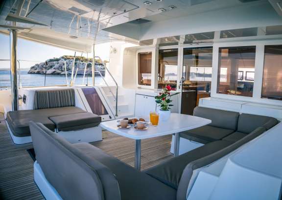 Image of White Pearl yacht #5