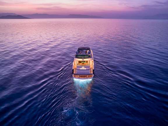 Image of M FIVE yacht #18