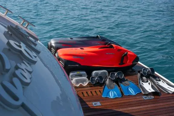 Image of FAR & AWAY yacht #19