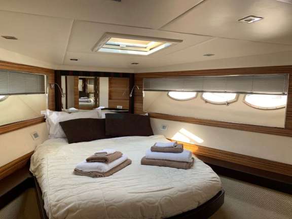 Image of BLUE WATERS yacht #8