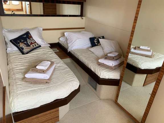 Image of BLUE WATERS yacht #9