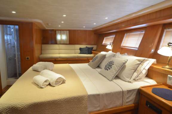 Aft master cabin