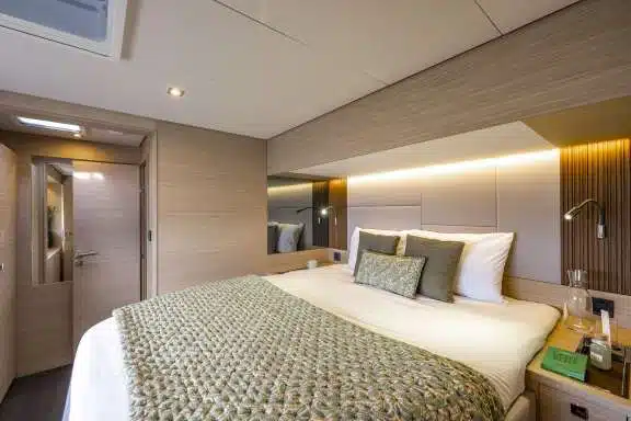 Image of LADY M yacht #8