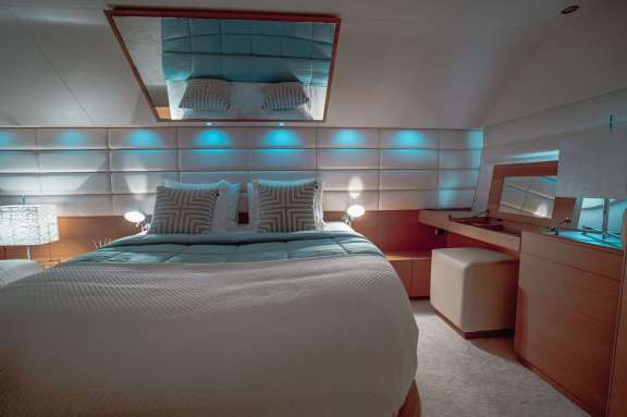 Image of Blue Wave yacht #12