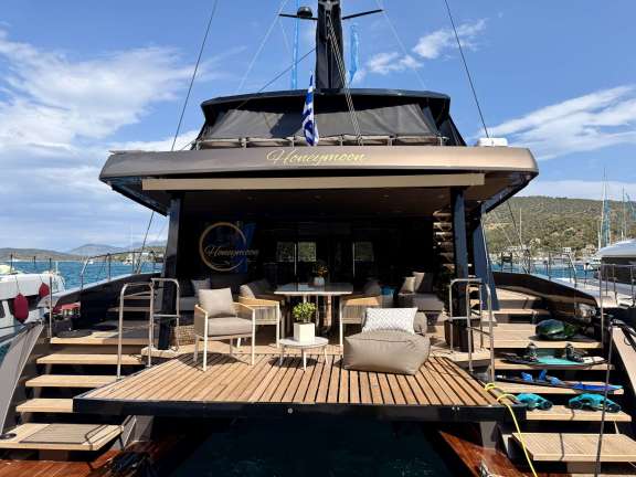 Image of Honeymoon yacht #16
