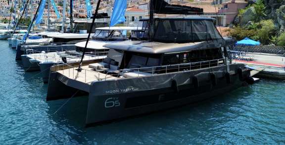 Image of Honeymoon yacht #18