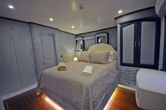 Image of BELLA MARE yacht #8