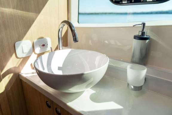 Image of Seaduction yacht #13