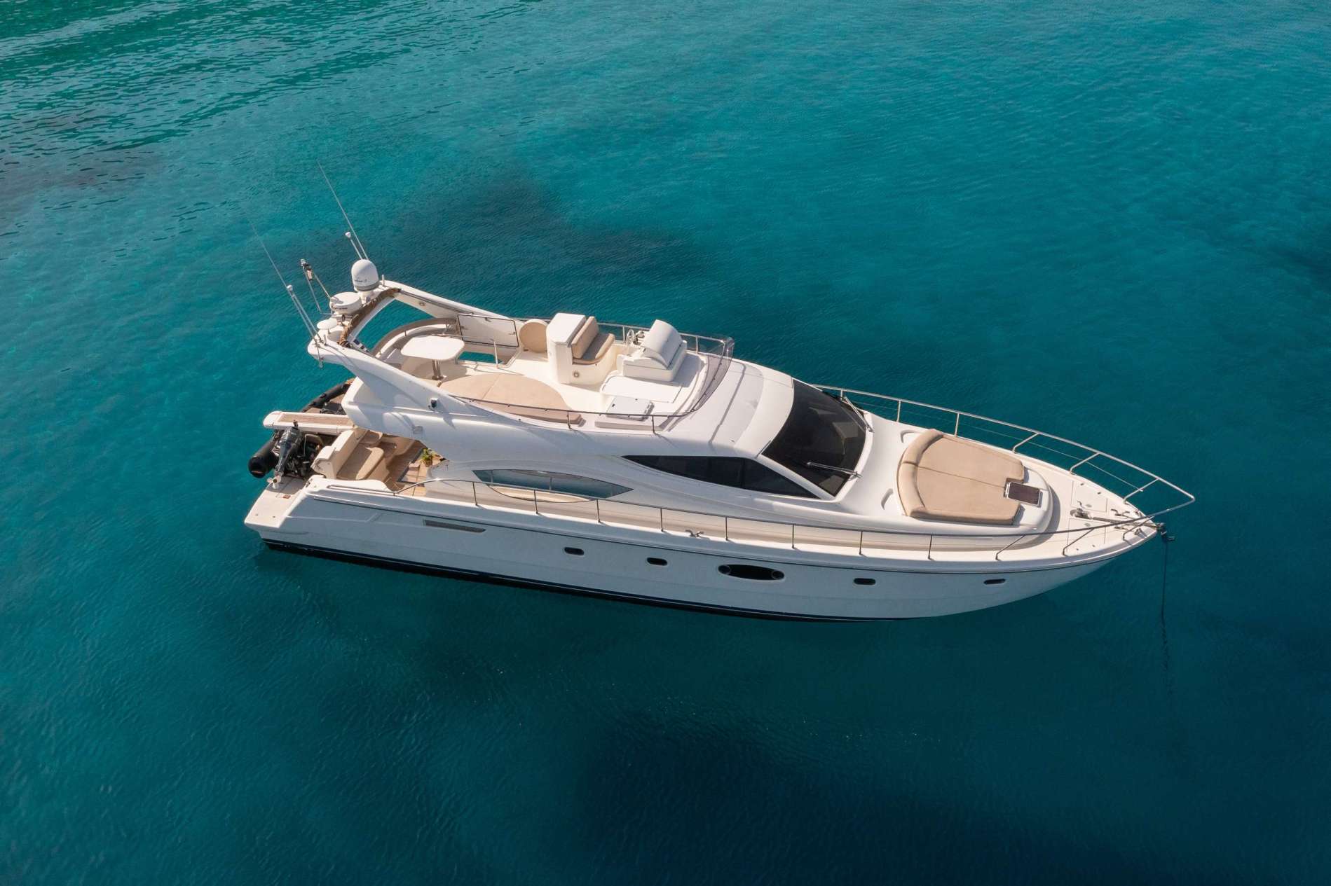 Carte Blanche motor Yacht