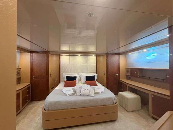 Image of Mamma’s yacht #10