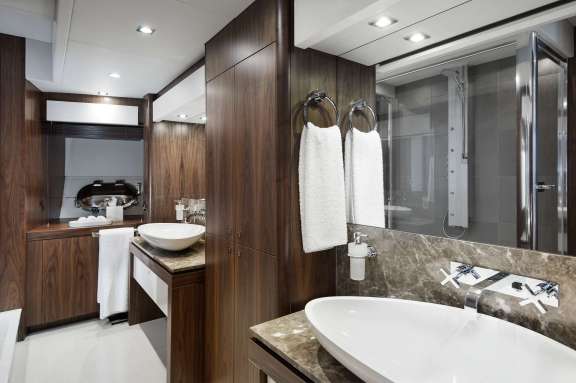 Image of GEORGE P yacht #7