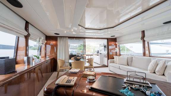 Image of LET IT BE yacht #14