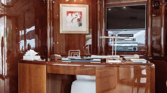 Image of LET IT BE yacht #15